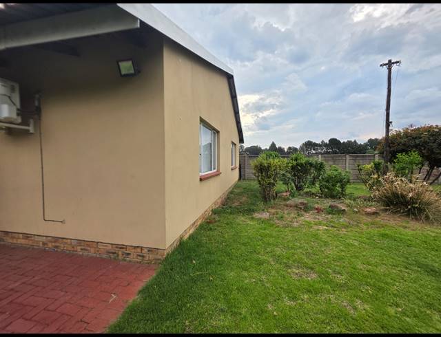 4 BEDROOM HOUSE FOR SALE IN BUYSCELIA